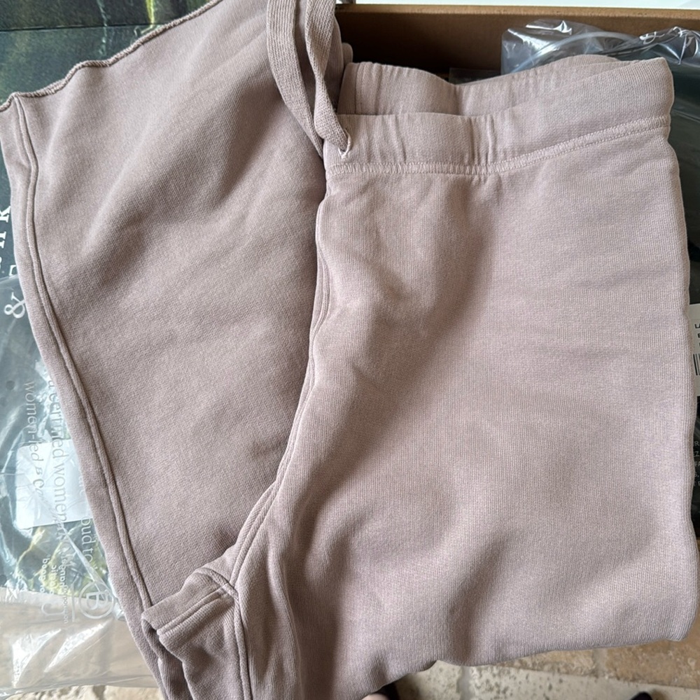 Frank & Eileen Catherine sweat pants.  Beige.  Medium.
